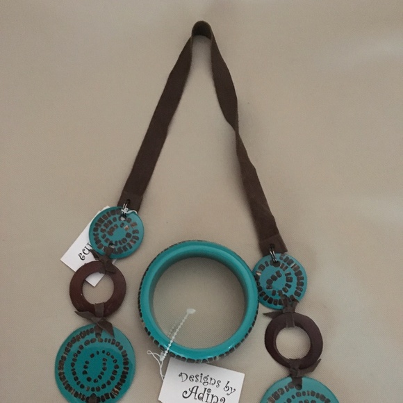 Designs by Adina Jewelry Set - Picture 2 of 5